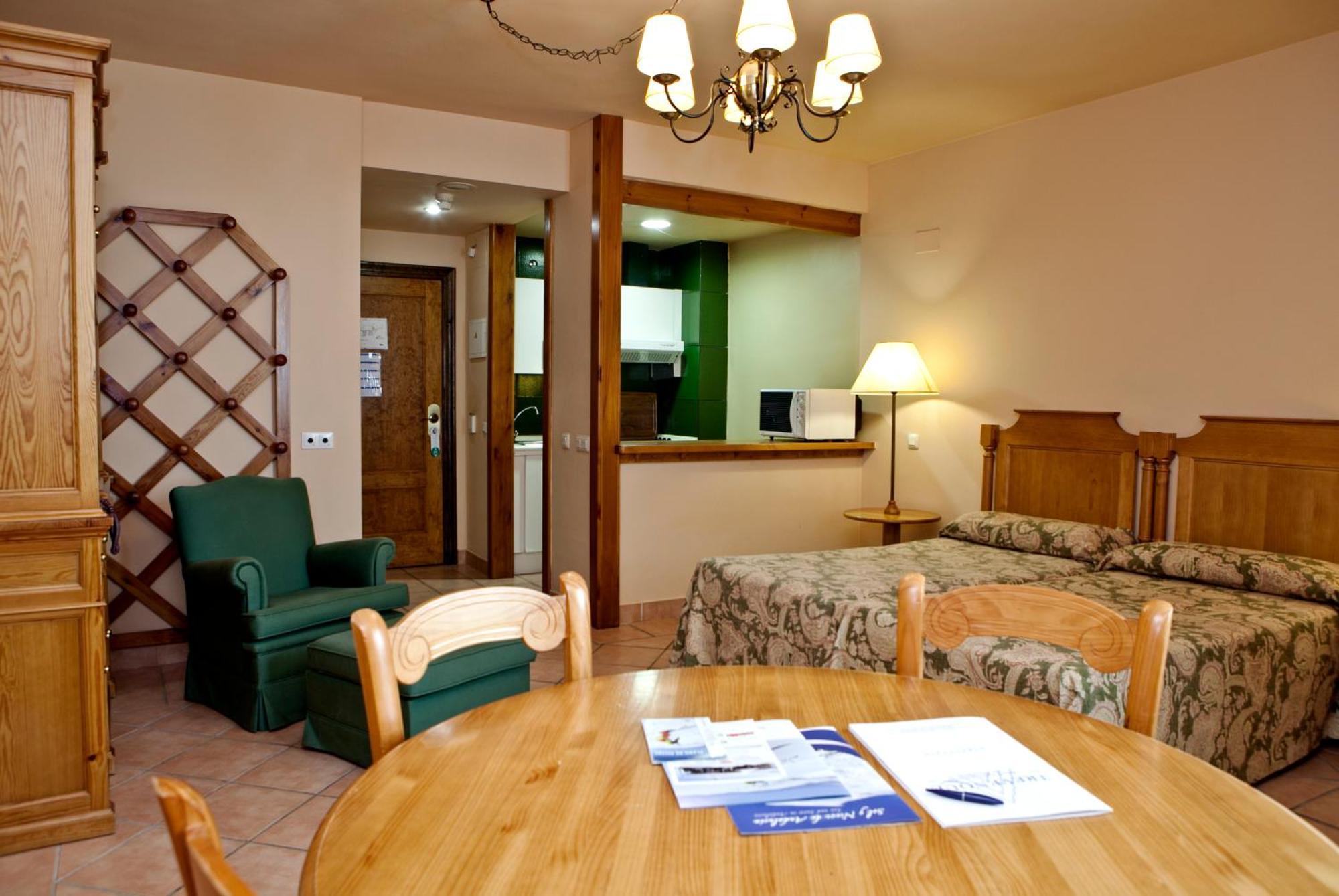 Hotel Apartamentos Trevenque Sierra Nevada Extérieur photo